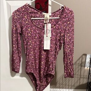 Nwt love shackfancy floral  Long-Sleeve Bodysuit